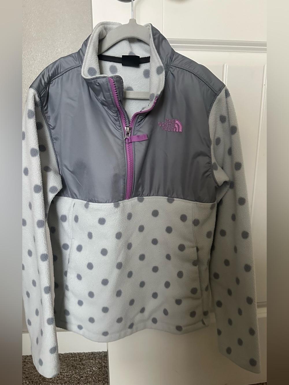 North Face Grey and Pink Polka Dot Fleece Pullover Girl Sz 10/12